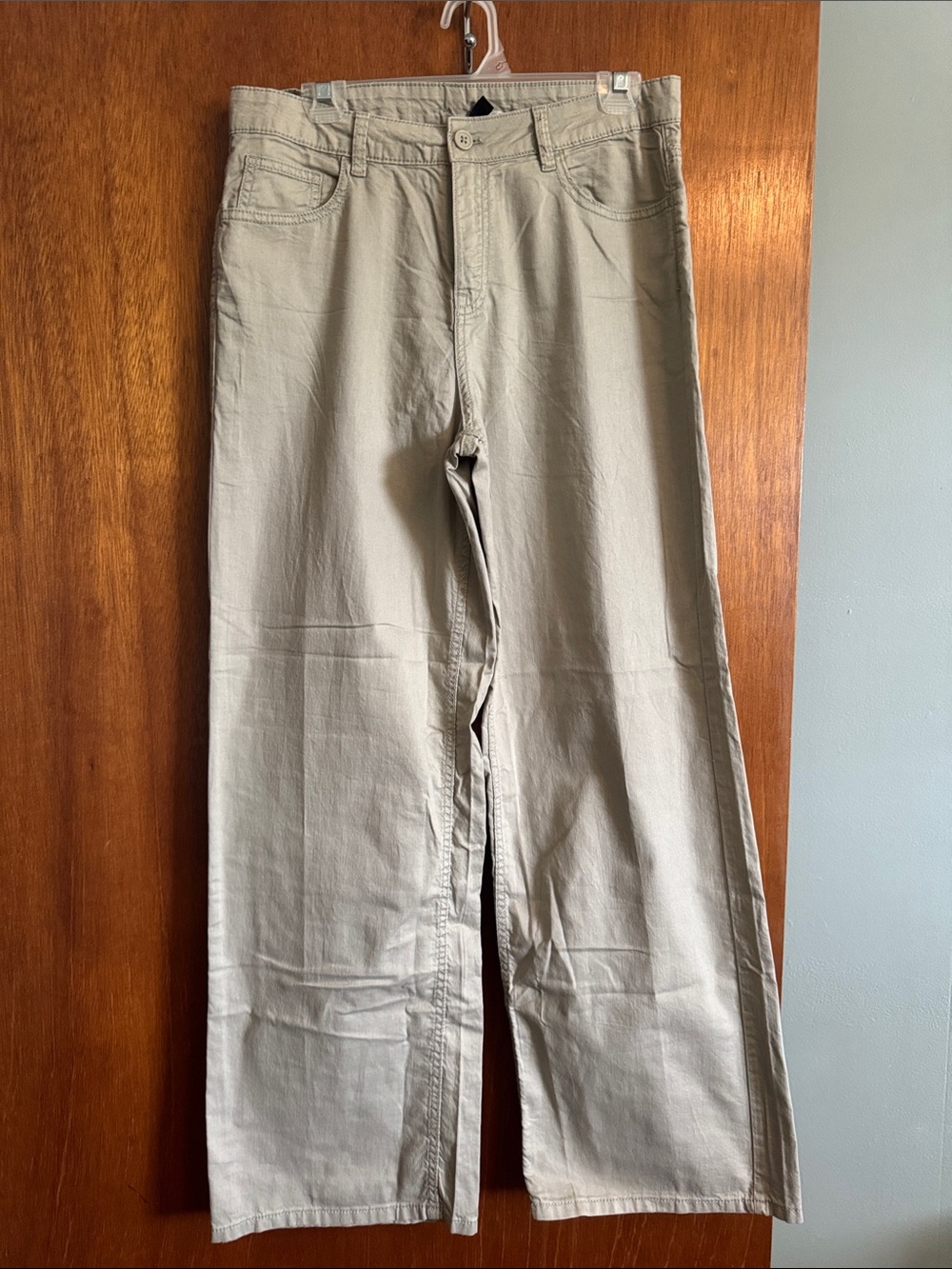 Divided Wide-Leg Pants in Light Khaki
